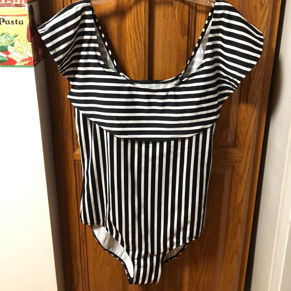 Striped black & white one piece bathing suit